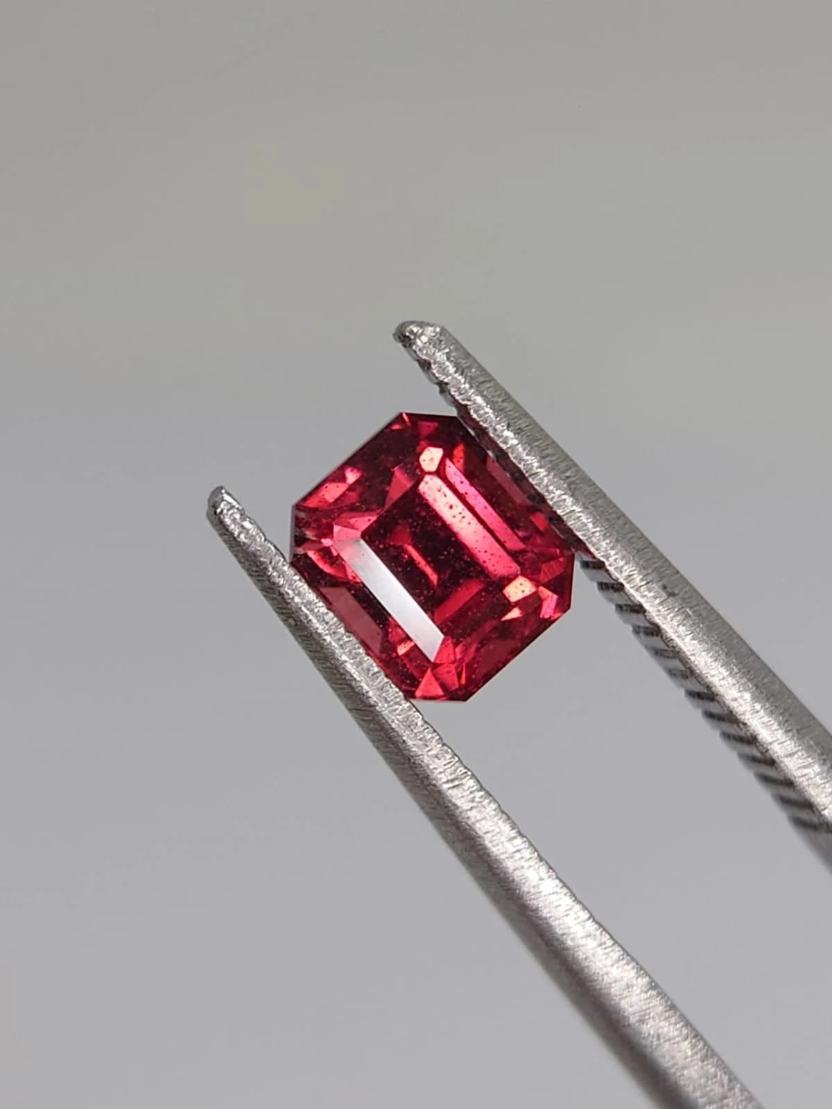 1ct Natural Emerald Faceted Umbalite Garnet from Tanzania — view 5